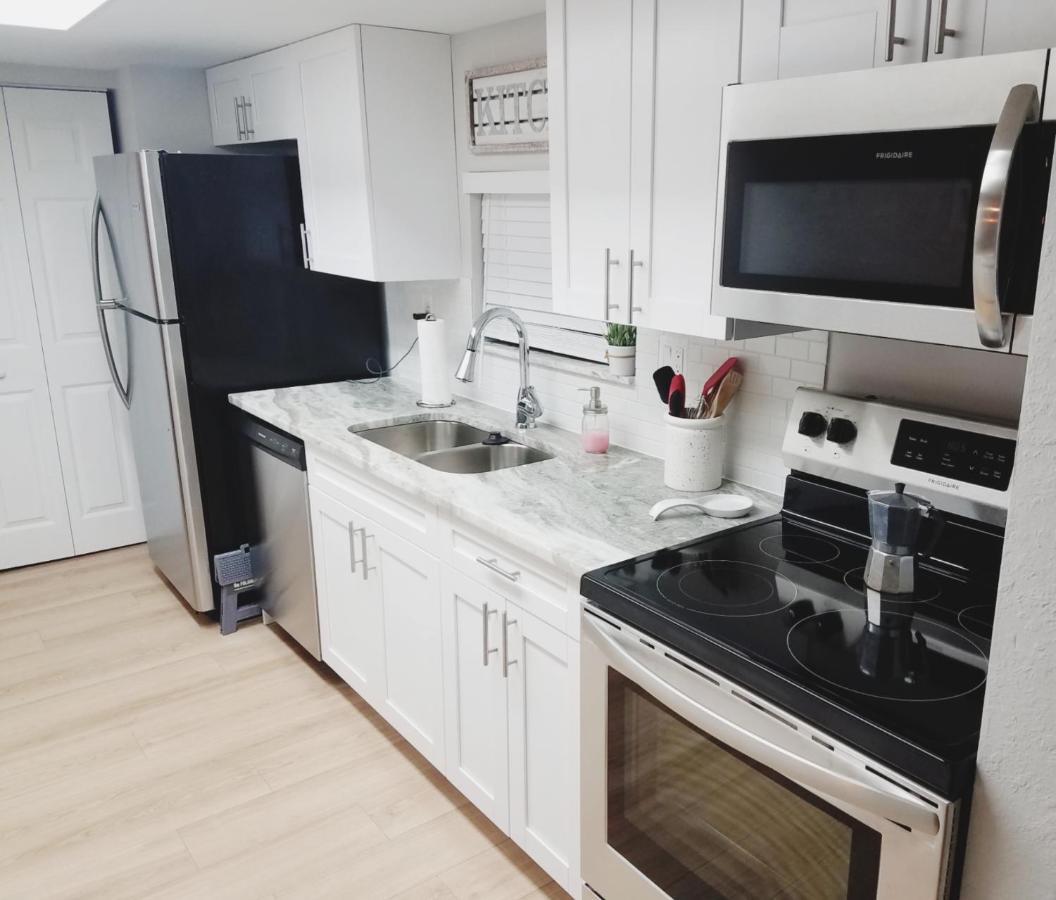 Cozy 3 Bed 2.5 Bath Located Near Busch Gardens Apartment Tampa Luaran gambar