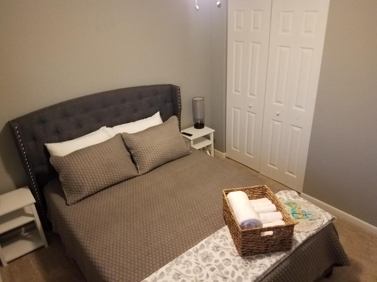 Cozy 3 Bed 2.5 Bath Located Near Busch Gardens Apartment Tampa Luaran gambar
