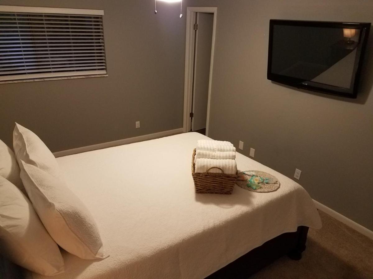 Cozy 3 Bed 2.5 Bath Located Near Busch Gardens Apartment Tampa Luaran gambar